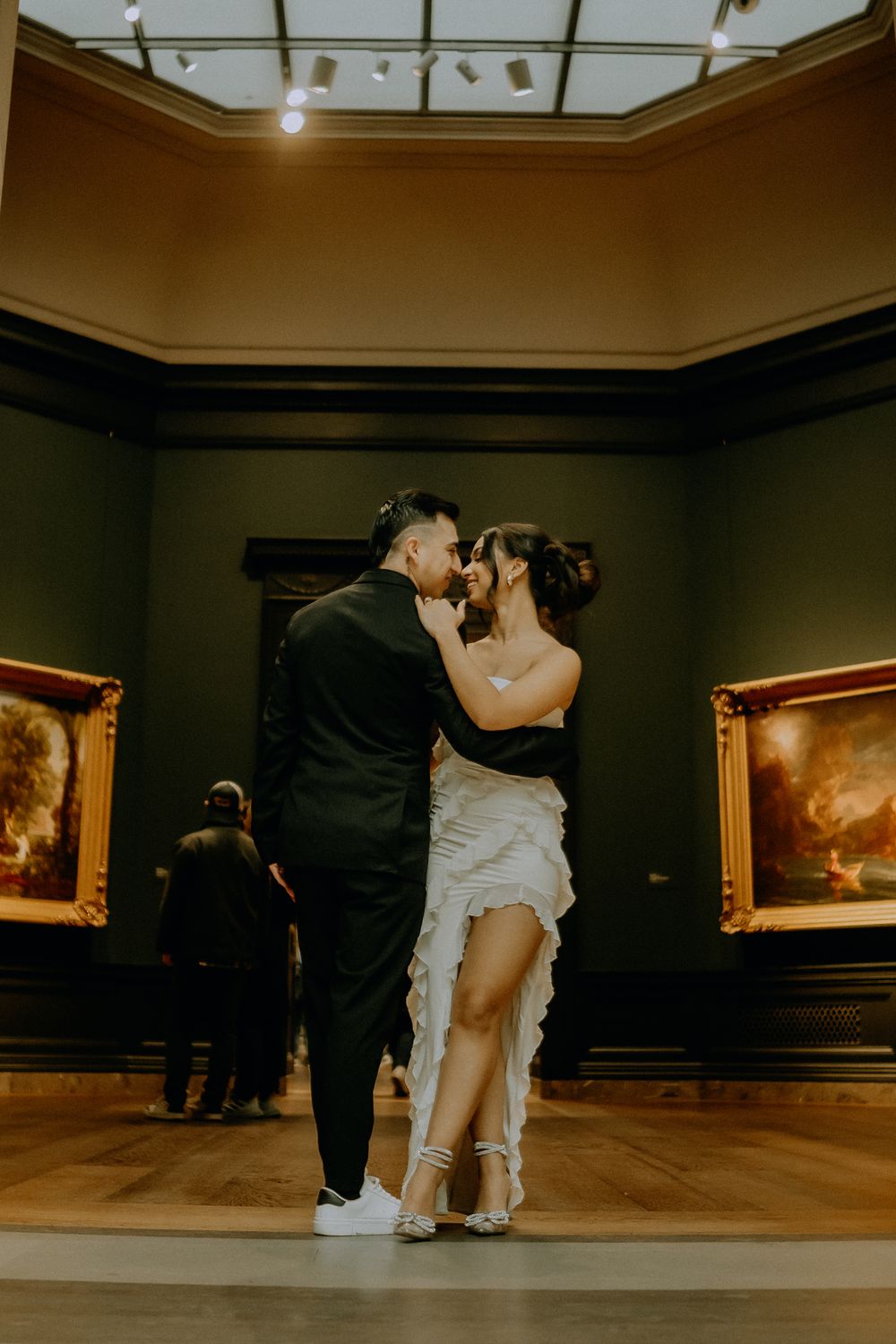 Couple moody and elegant portrait at Gallery of Art in Washington DC
